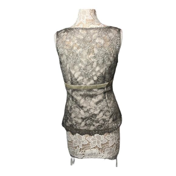 Ann Taylor Loft silver lace V neck scalloped top sleevless, cami attached size 8 - Picture 8 of 12